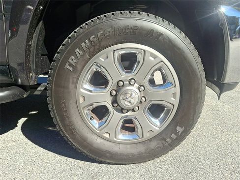 Used 2017 RAM 2500 SLT w/ Luxury Group image 10