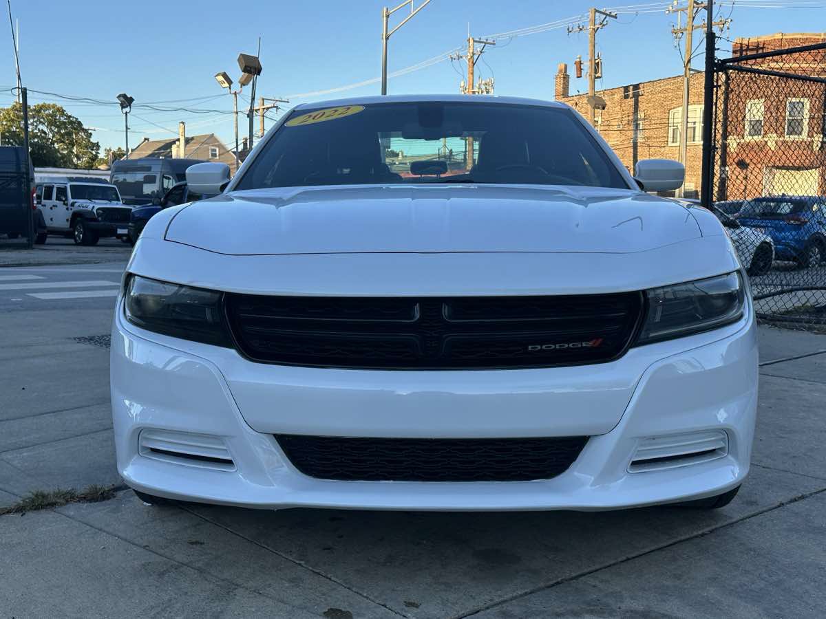 Used 2022 Dodge Charger SXT w/ Plus Group RWD image 2