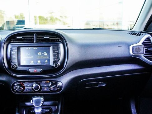 Used 2021 Kia Soul GT-Line FWD image 16