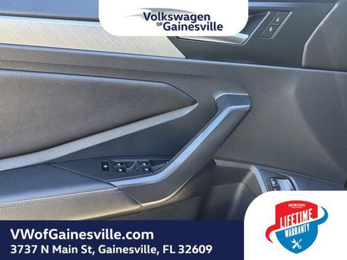 Certified 2024 Volkswagen Jetta SE image 15