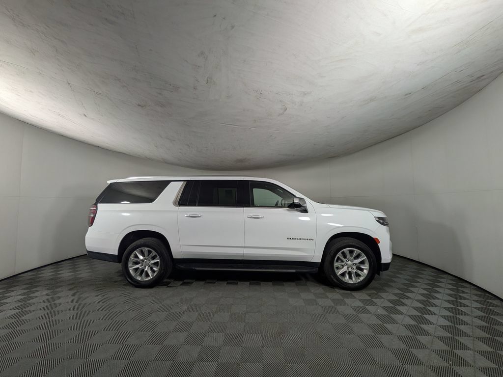 Used 2023 Chevrolet Suburban Premier AWD/4WD image 6