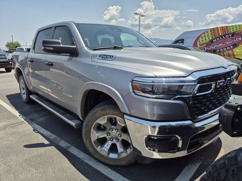 Used 2025 RAM 1500 Big Horn AWD/4WD image 2
