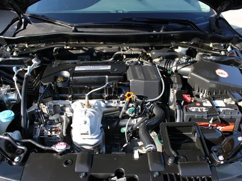 Used 2015 Honda Accord Sport image 31