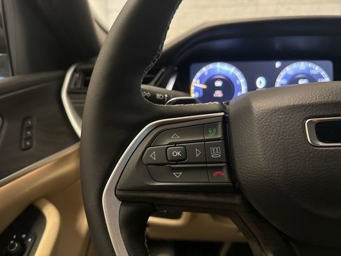 New 2026 Jeep Grand Cherokee Limited AWD/4WD image 38