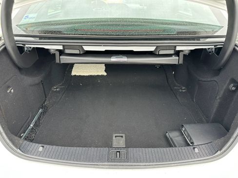 Used 2015 Mercedes-Benz E 350 Sedan image 18