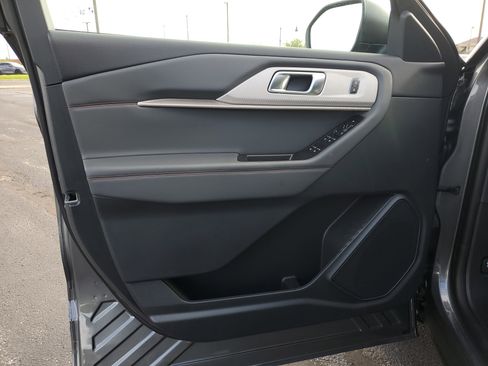 New 2025 Ford Explorer Active w/ Active Comfort Package image 15