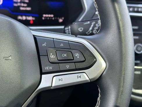 Used 2023 Volkswagen Tiguan SE R-Line image 12