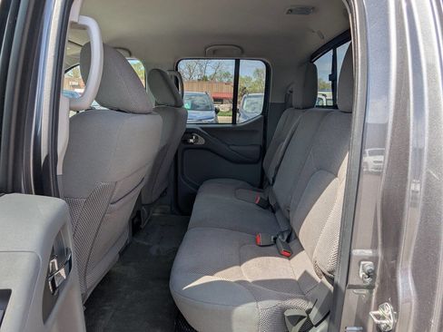 Used 2017 Nissan Frontier SV AWD/4WD image 13