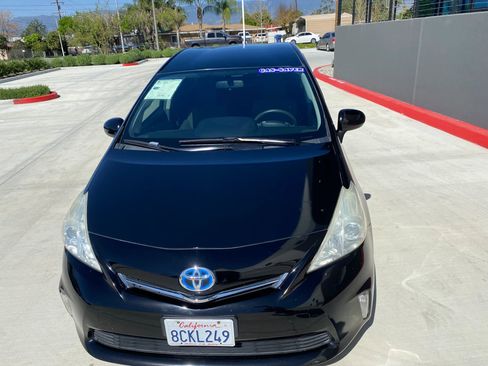 Used 2014 Toyota Prius V Three image 35