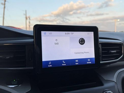 Used 2020 Ford Explorer XLT w/ Equipment Group 202A image 21