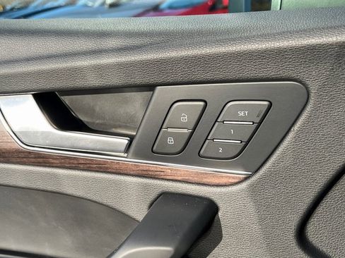 Certified 2024 Audi Q5 2.0T Premium Plus w/ Premium Plus Package image 39