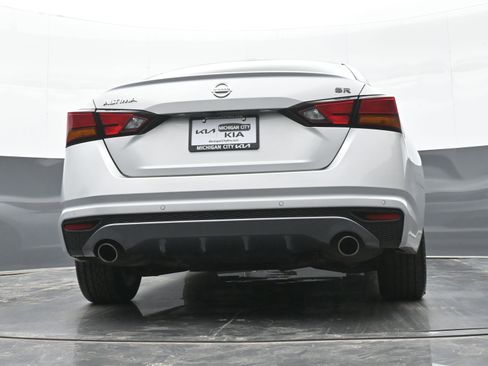 Used 2022 Nissan Altima 2.5 SR image 38