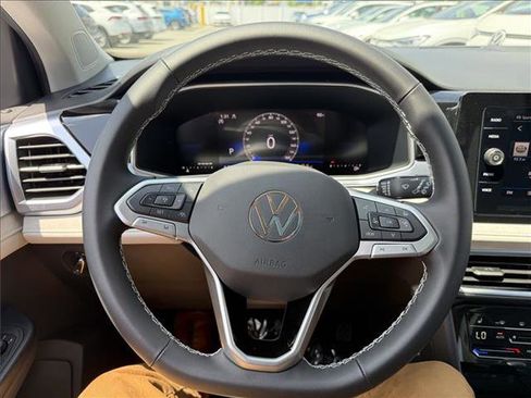 New 2026 Volkswagen Taos SE AWD/4WD image 13