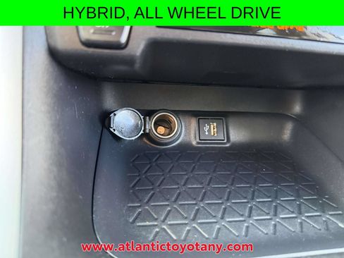 Certified 2025 Toyota RAV4 LE AWD/4WD image 26