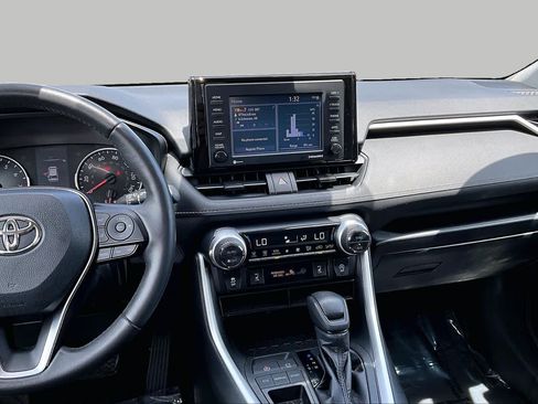 Certified 2020 Toyota RAV4 XLE w/ Convenience Package FWD image 6