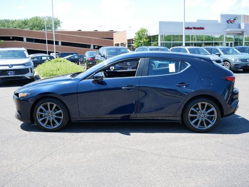 Used 2019 MAZDA MAZDA3 Hatchback FWD image 4