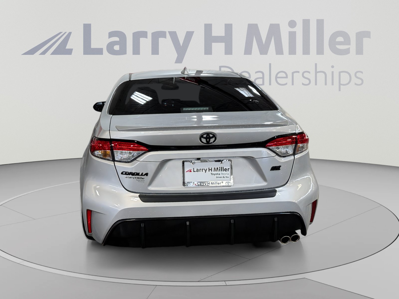 Certified 2026 Toyota Corolla SE w/ SE Package FWD image 4