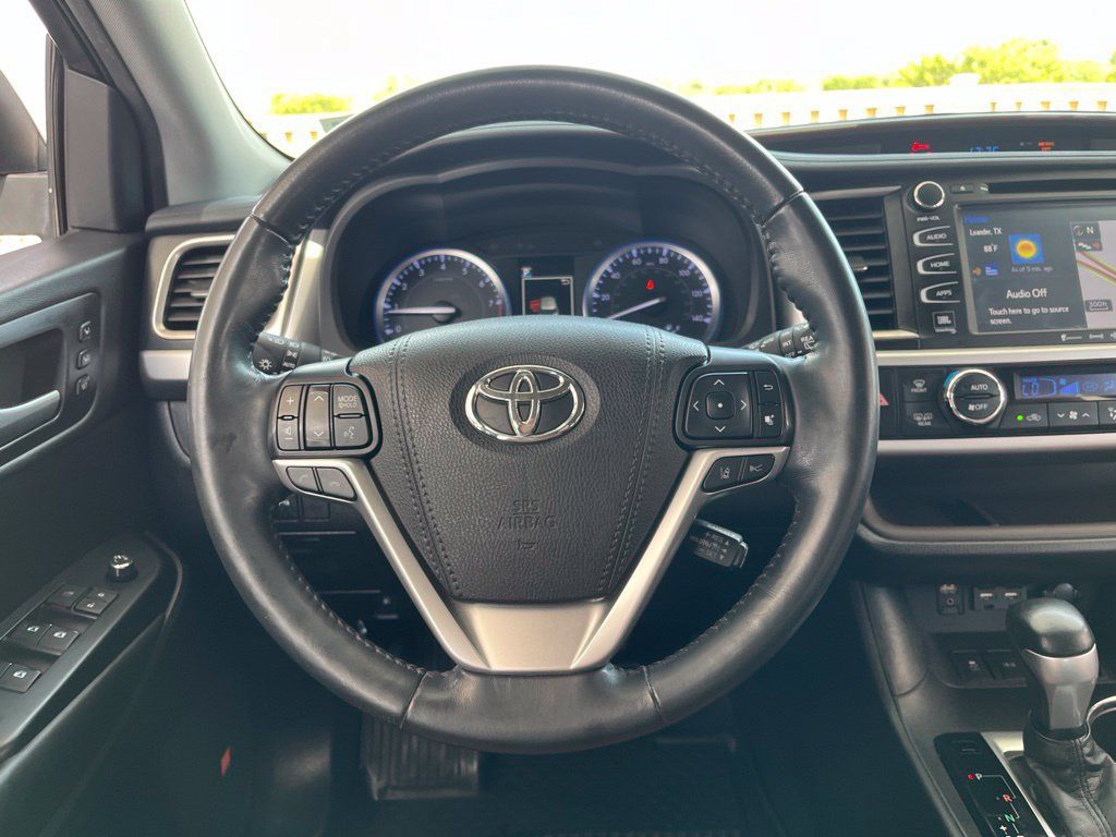Used 2019 Toyota Highlander Limited Platinum AWD/4WD image 20