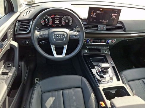 Used 2023 Audi Q5 2.0T Premium Plus w/ Premium Plus Package AWD/4WD image 4