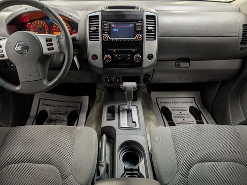 Used 2017 Nissan Frontier SV image 13