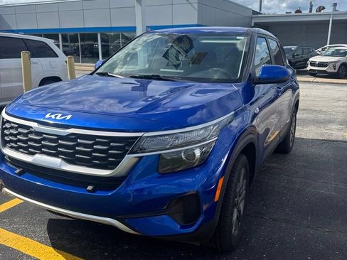 Used 2022 Kia Seltos LX AWD/4WD image 1