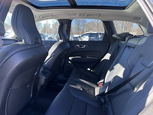 Used 2023 Volvo XC60 B5 Plus w/ Climate Package image 20