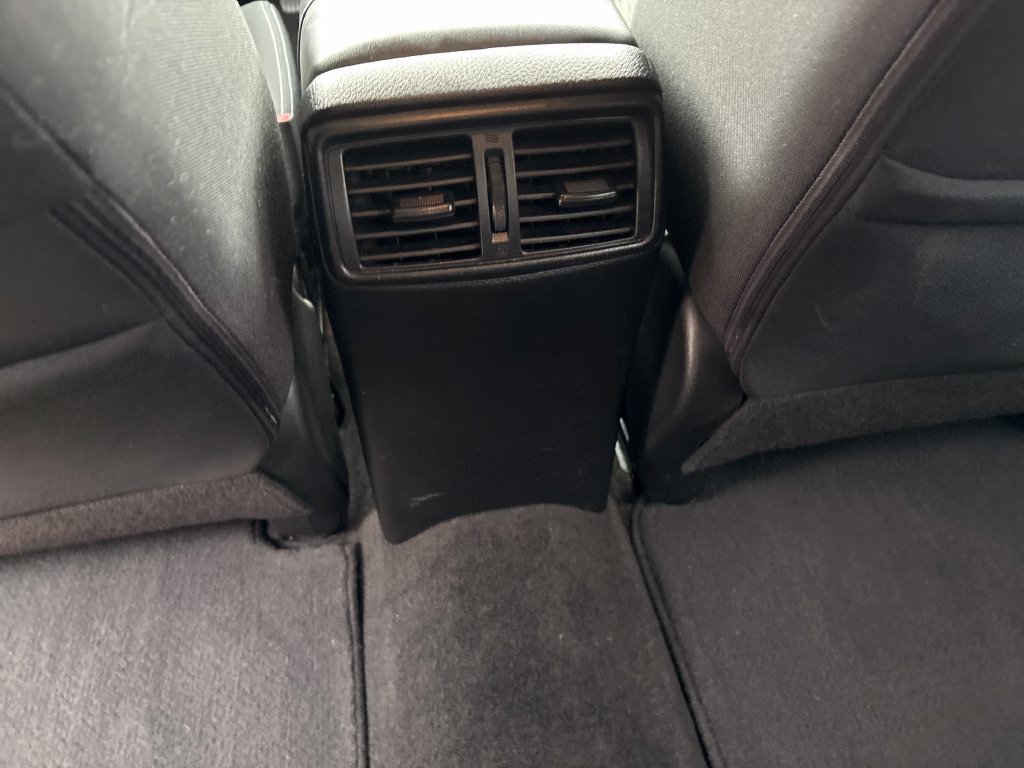 Used 2017 Nissan Rogue SV AWD/4WD image 39