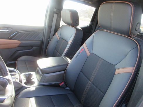 New 2026 GMC Canyon AT4 image 14