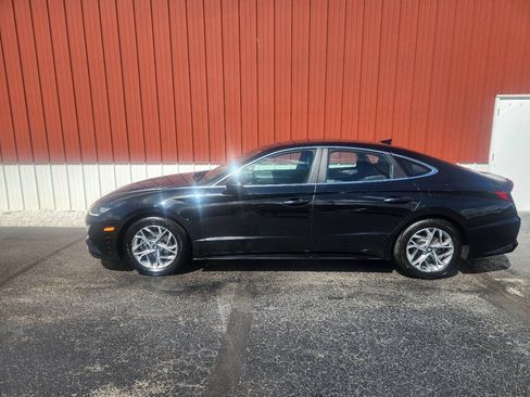 Used 2020 Hyundai Sonata SEL w/ Premium Package FWD image 2