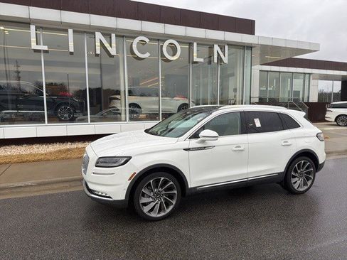 Used 2022 Lincoln Nautilus Reserve w/ Equipment Group 202A image 2