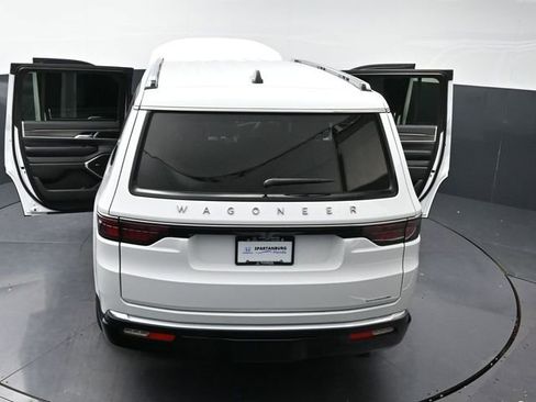Used 2024 Jeep Wagoneer Series II image 52