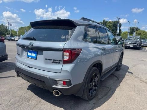 Used 2025 Honda Passport Black Edition image 2