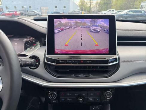 Used 2025 Jeep Compass Limited AWD/4WD image 36