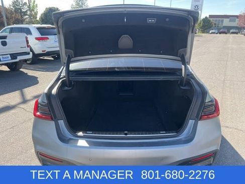 Used 2022 BMW 750i xDrive w/ Autobahn Package image 5
