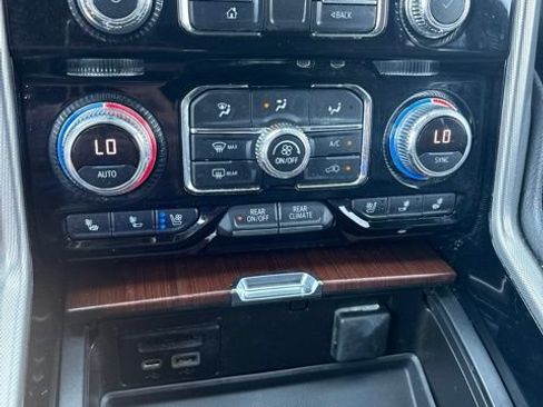 Used 2021 GMC Yukon Denali w/ Denali Ultimate Package AWD/4WD image 15