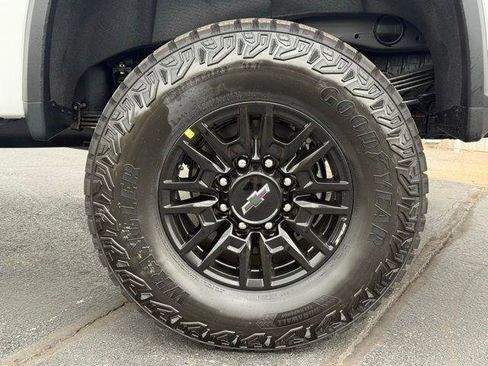 New 2026 Chevrolet Silverado 2500 ZR2 AWD/4WD image 16