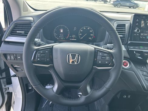 New 2026 Honda Odyssey EX-L image 11