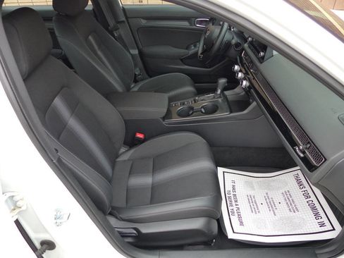 Used 2025 Honda Civic Sport image 41