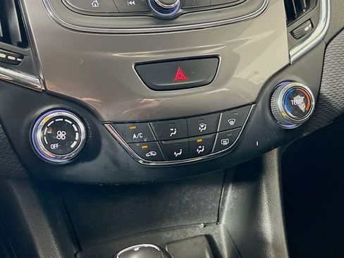 Used 2019 Chevrolet Cruze LS w/ LS Convenience Package FWD image 18