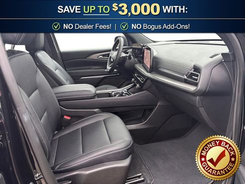 Used 2026 Chevrolet Traverse LT image 22