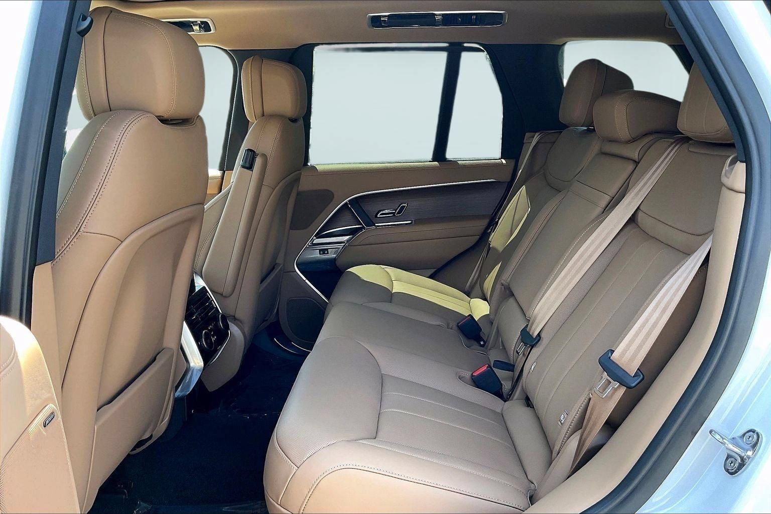 New 2026 Land Rover Range Rover SE AWD/4WD image 17