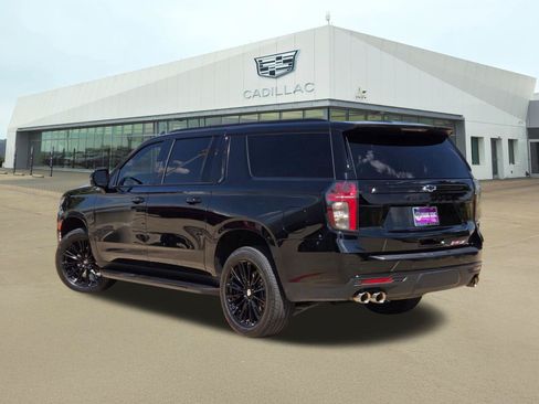 Used 2024 Chevrolet Suburban RST w/ Sport Performance Package AWD/4WD image 4