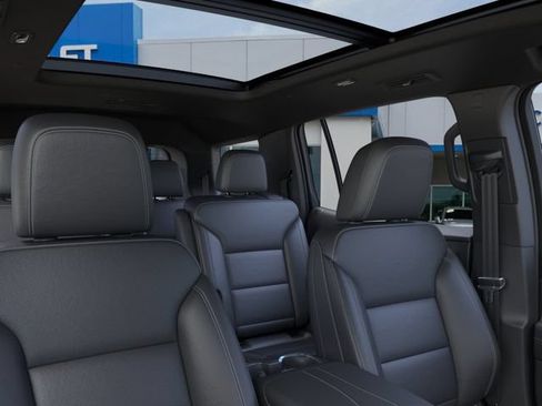 New 2026 Chevrolet Traverse LT w/ Sun and Wheel Package FWD image 24