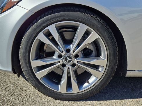Used 2018 Mercedes-Benz C 300 Sedan image 11