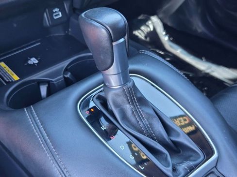 Used 2023 Honda HR-V EX-L image 12