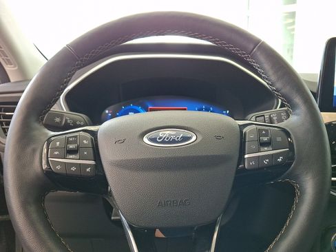 Certified 2022 Ford Escape Titanium w/ Titanium Elite Package AWD/4WD image 21