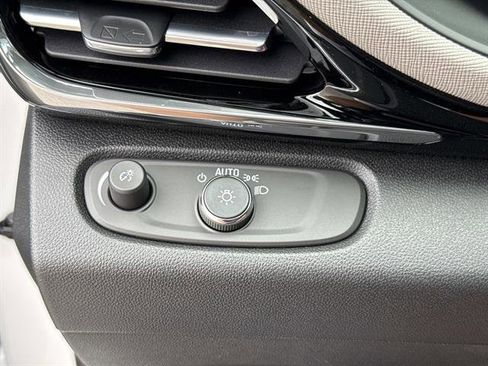 New 2026 Buick Envista Avenir FWD image 27
