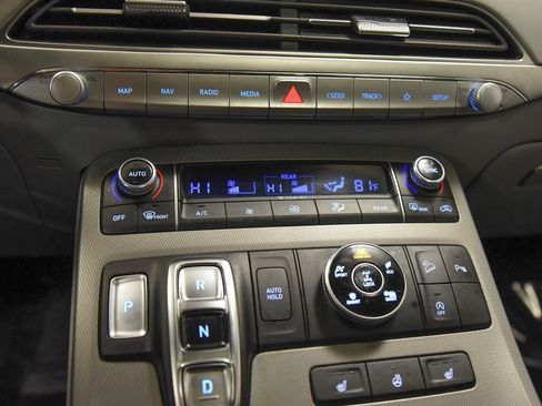 Used 2022 Hyundai Palisade SEL w/ Premium Package image 19