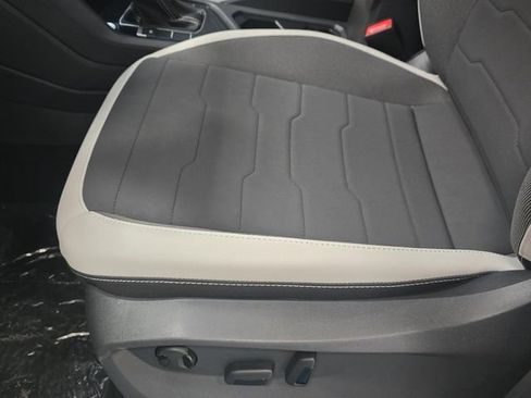 New 2026 Volkswagen Taos SE FWD image 20