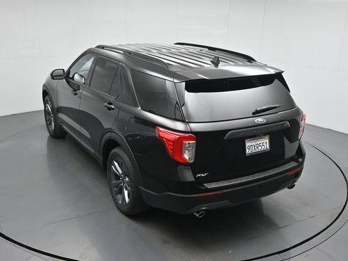 Certified 2022 Ford Explorer XLT w/ Equipment Group 202A image 39